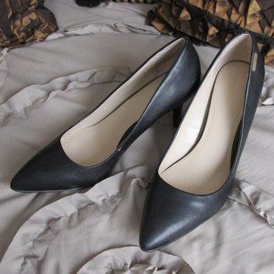 pointy toe stiletto heel designer pumps